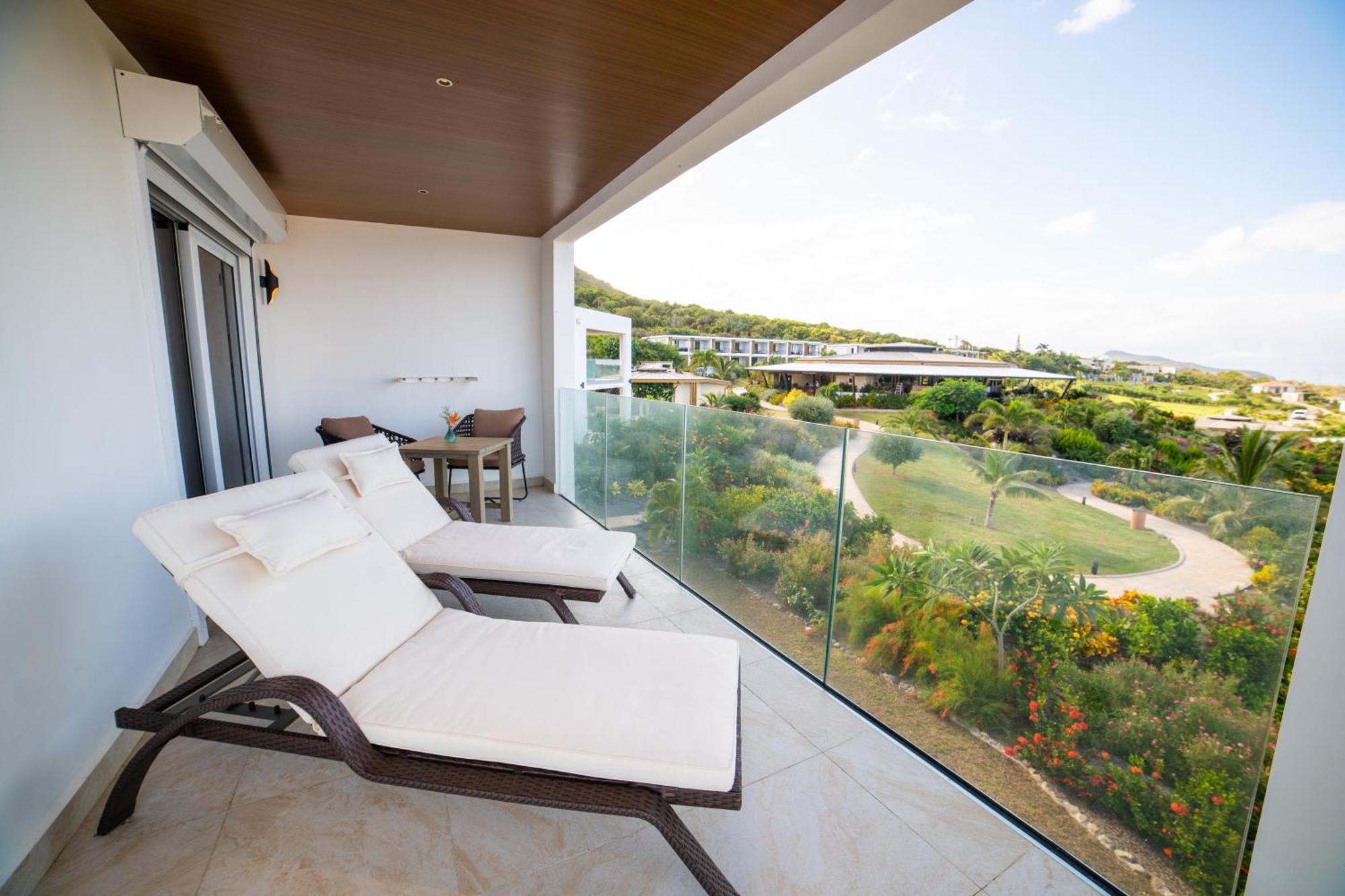 Golden Rock Dive And Nature Resort 오랑예스타트 외부 사진