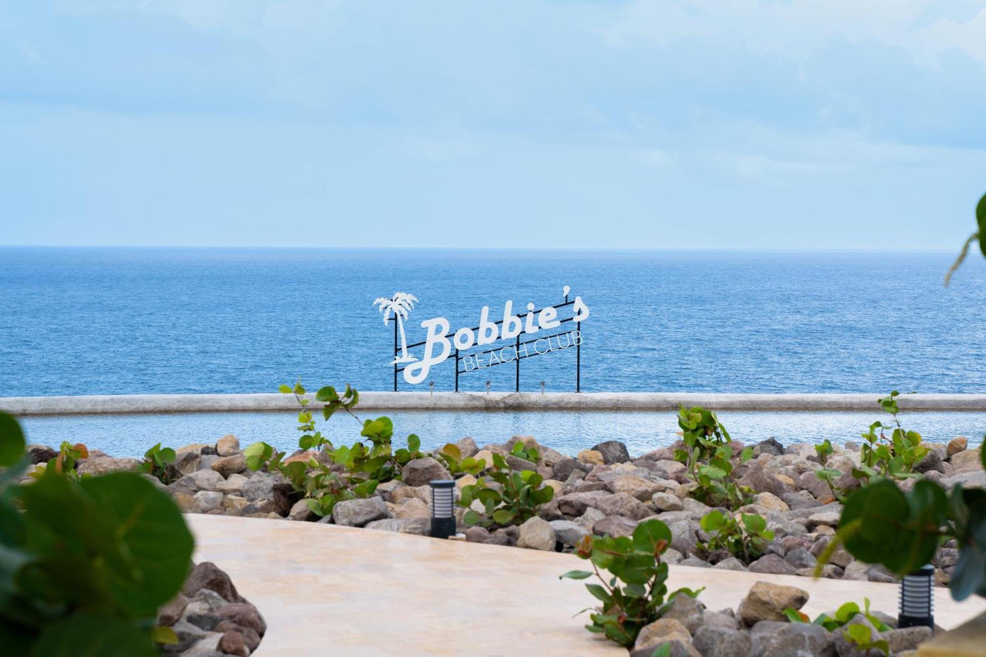 Golden Rock Dive And Nature Resort 오랑예스타트 외부 사진