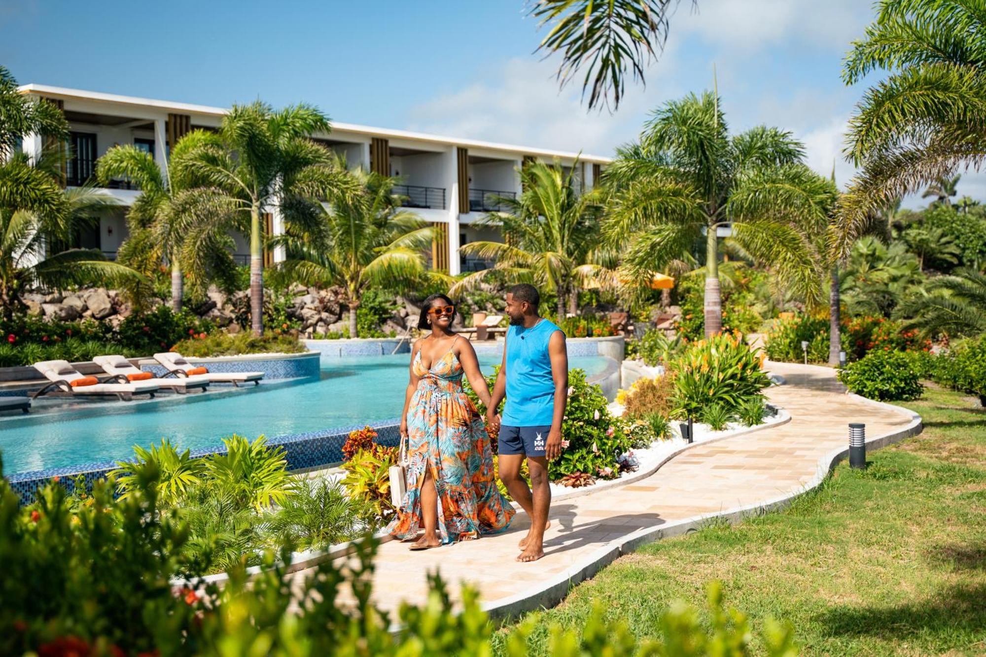Golden Rock Dive And Nature Resort 오랑예스타트 외부 사진