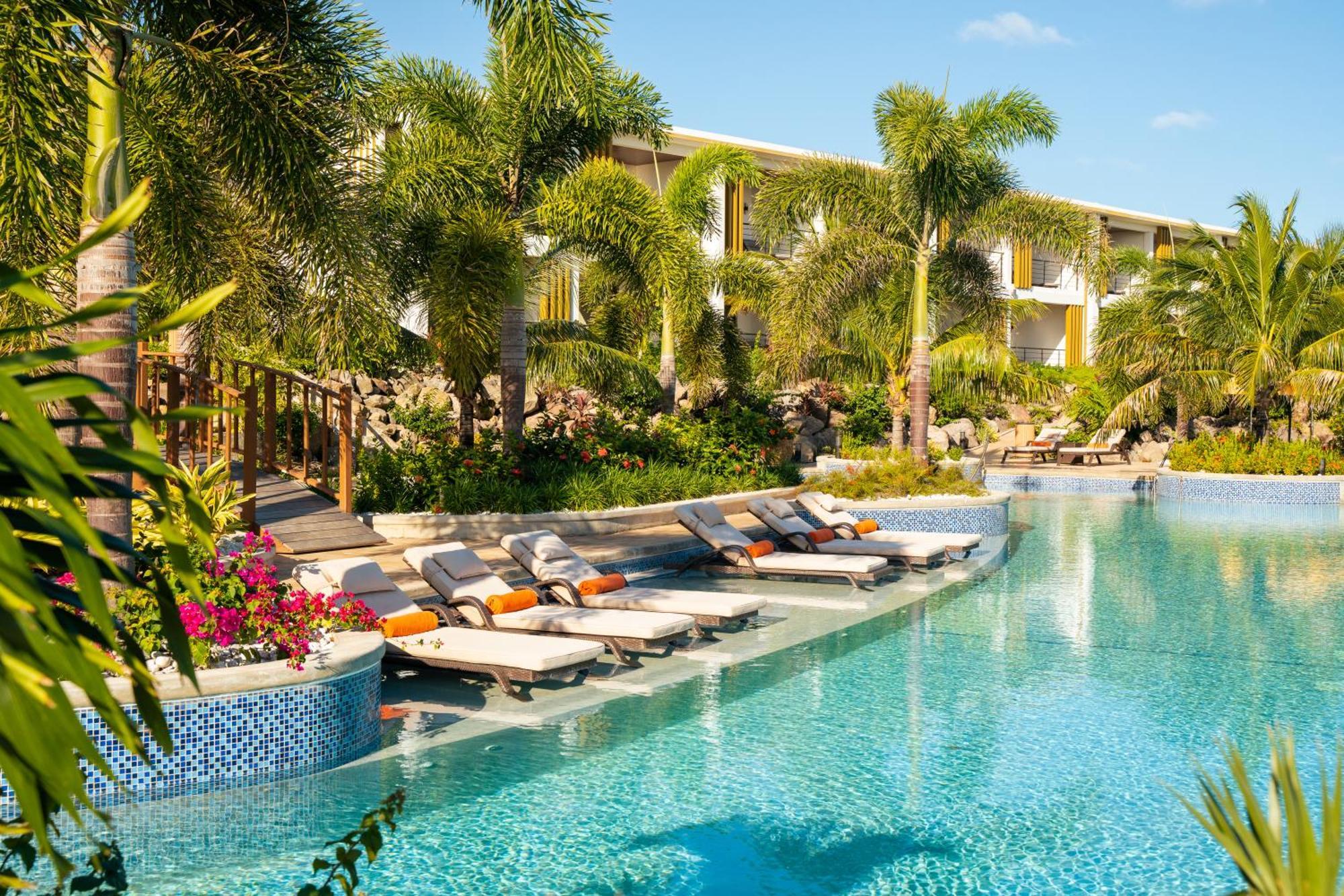 Golden Rock Dive And Nature Resort 오랑예스타트 외부 사진