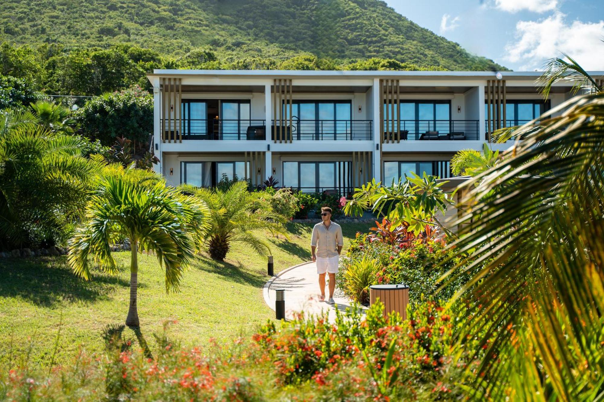 Golden Rock Dive And Nature Resort 오랑예스타트 외부 사진