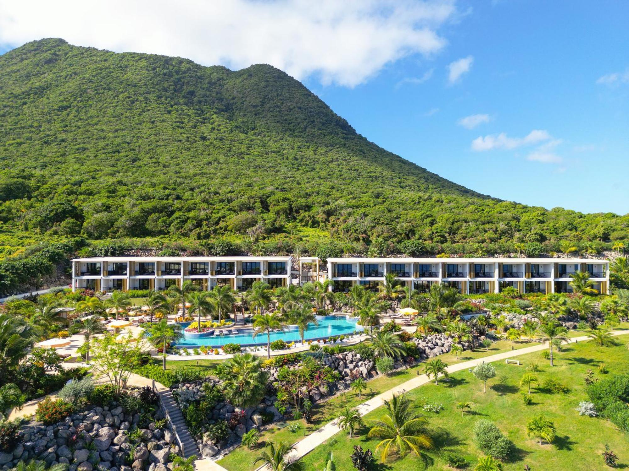 Golden Rock Dive And Nature Resort 오랑예스타트 외부 사진